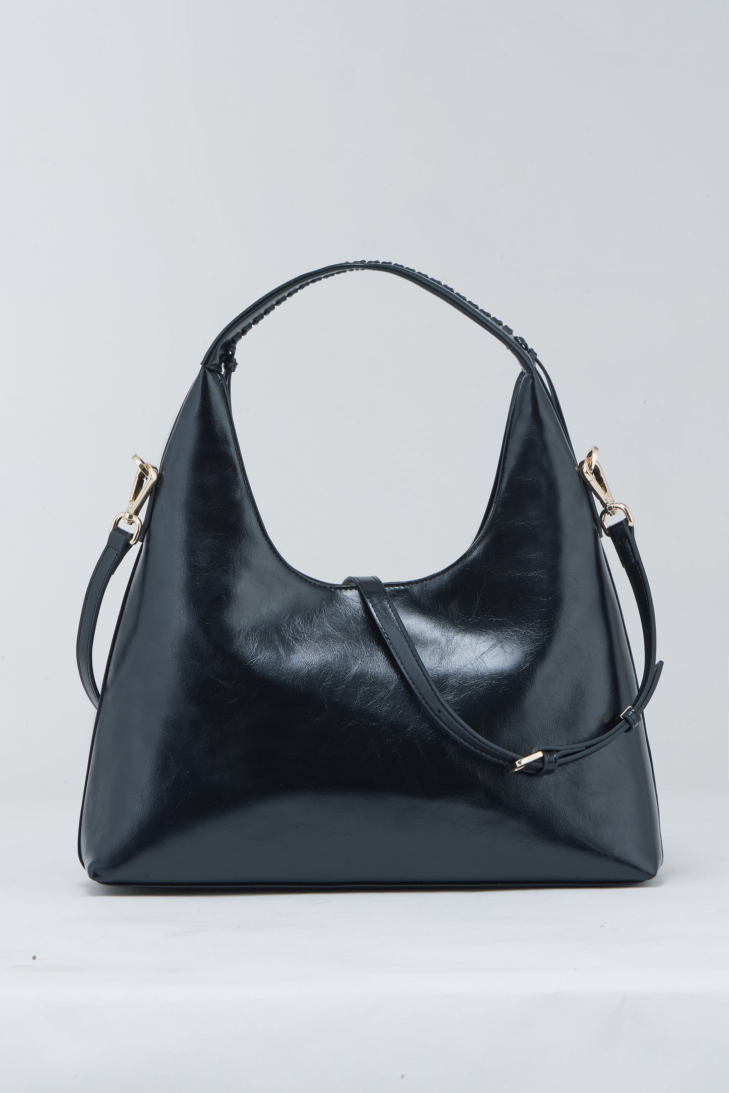 Black hobo leather bag