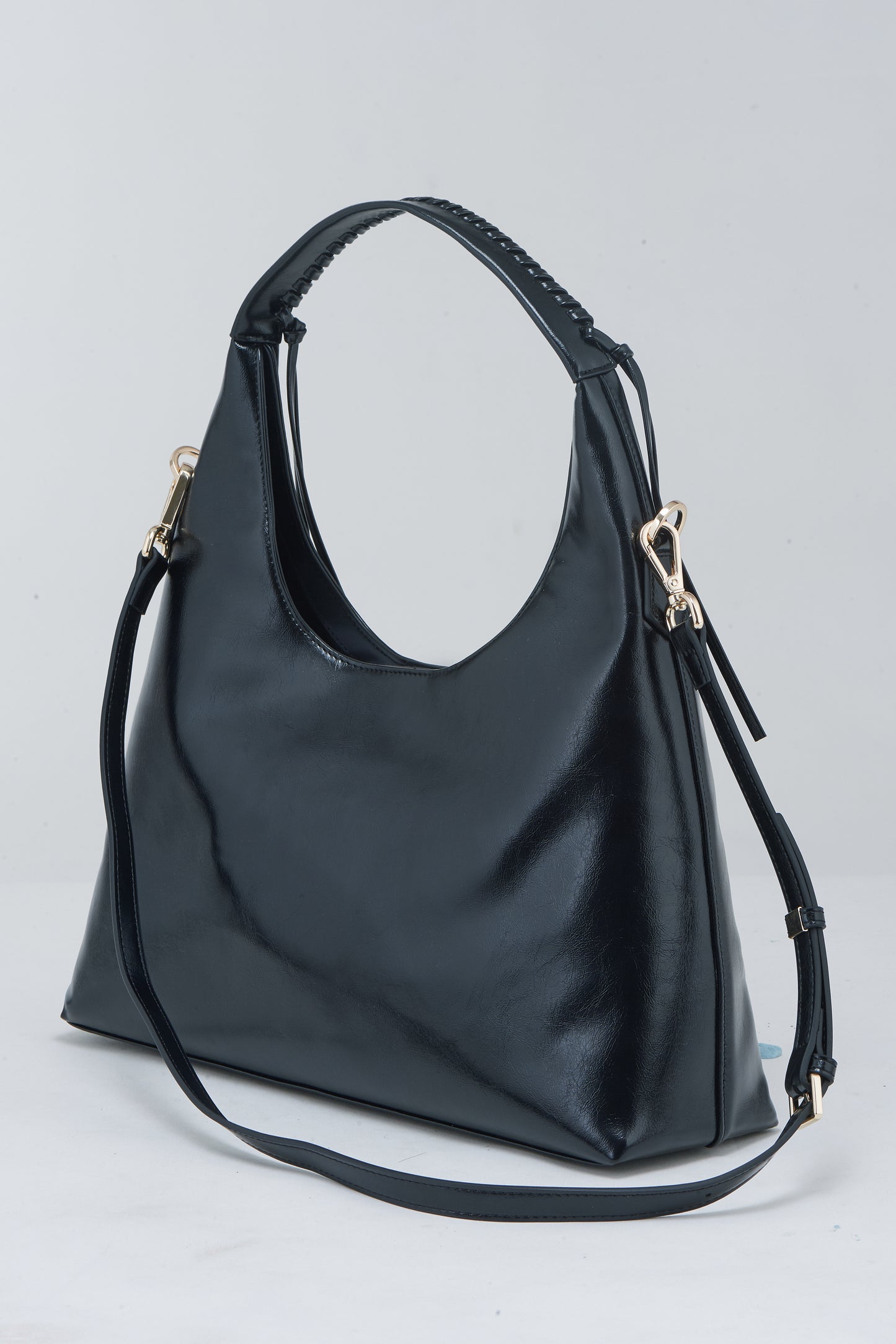 Black hobo leather bag