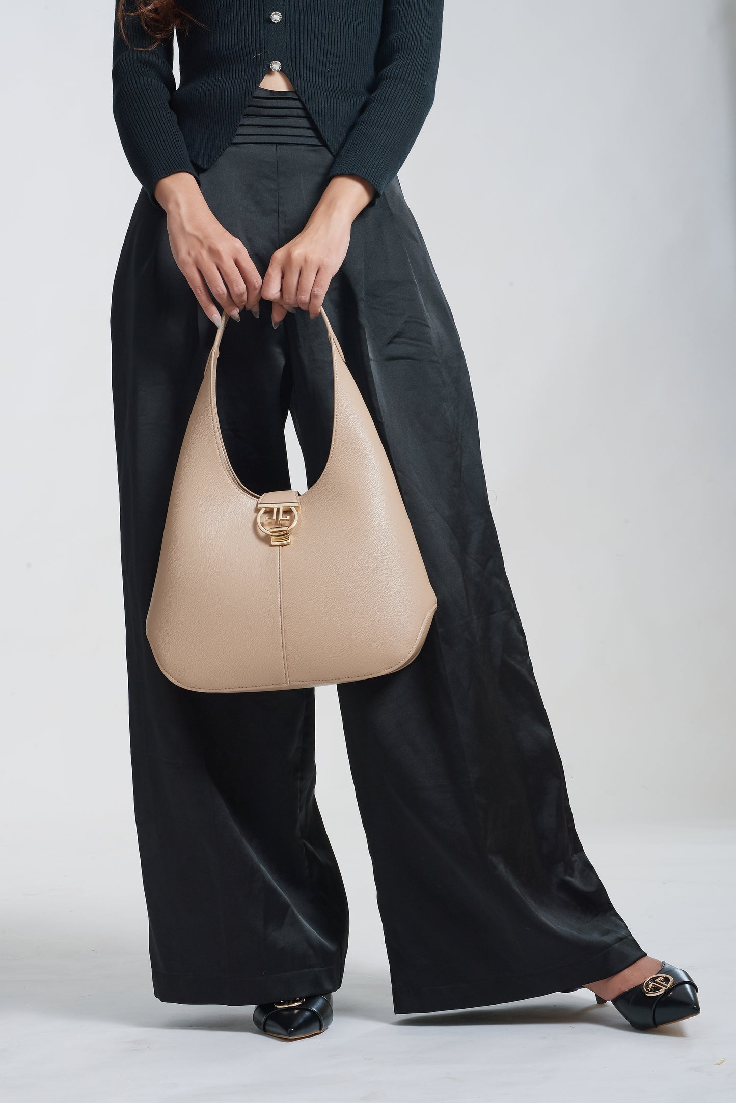 Beige  Hobo: Effortless Style, Everyday Ease